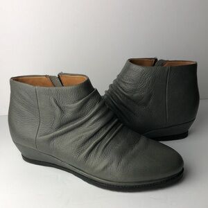 Gentle Souls by Kenneth Cole Norton Ankle Boots 8.5